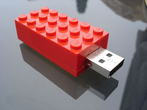 USB's & Powerbanks | Lego USB - 5 